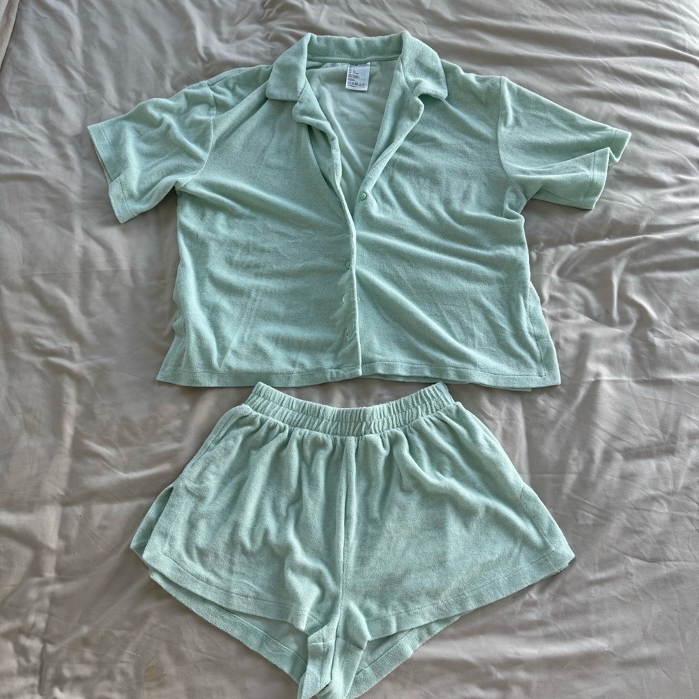H&M Terry Button Up Oversized Top - Picture 4 of 6